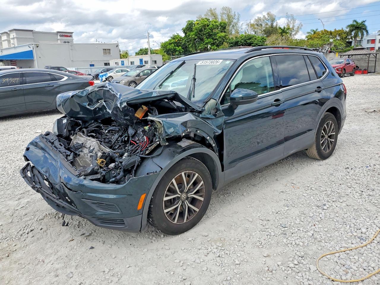 Salvage Volkswagen Tiguan Image