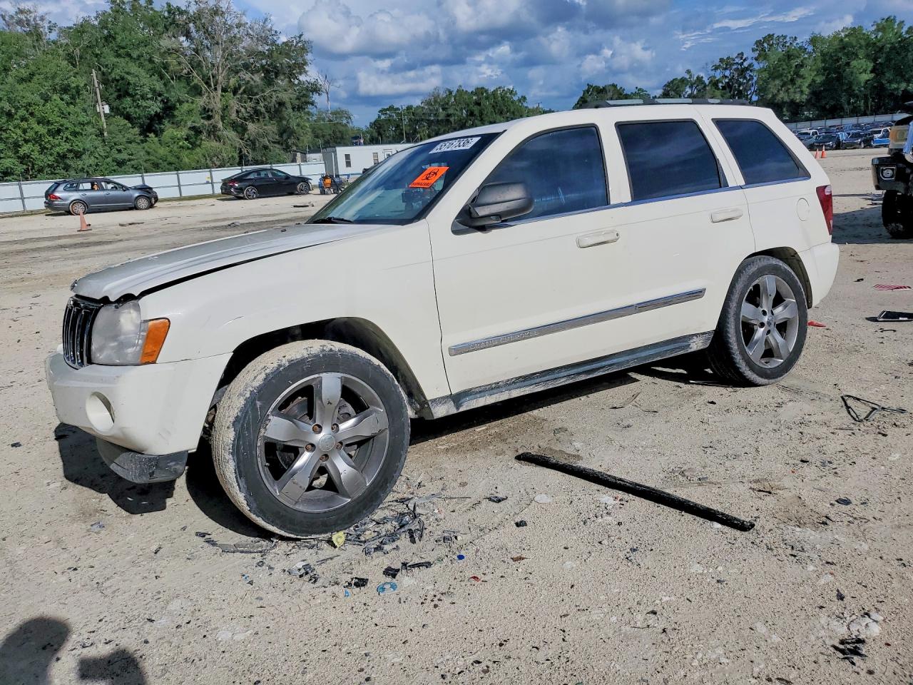 Salvage Jeep Grand Cherokee Image