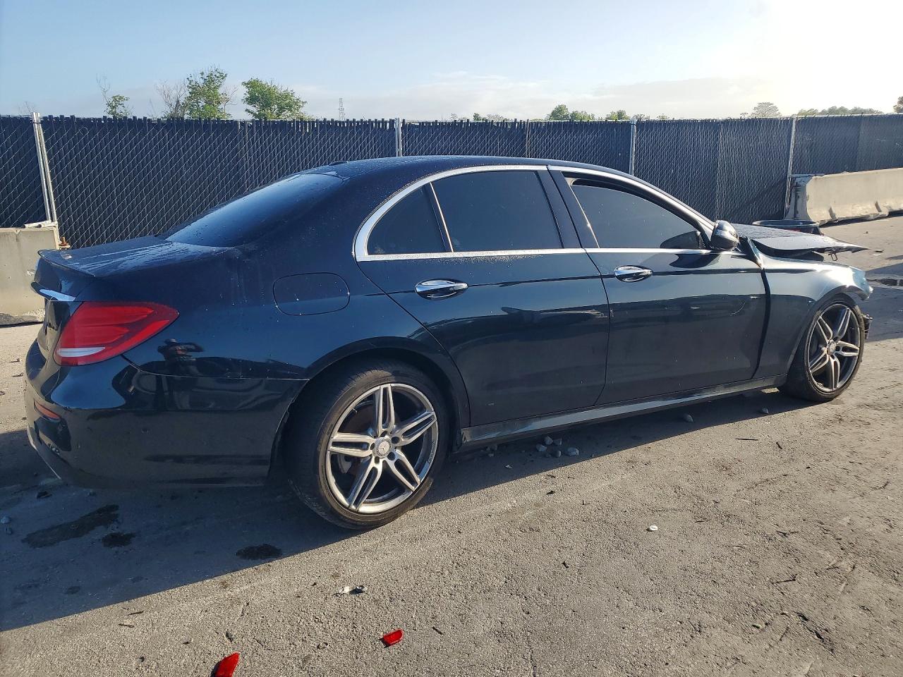 Mercedes-Benz E-Class 300