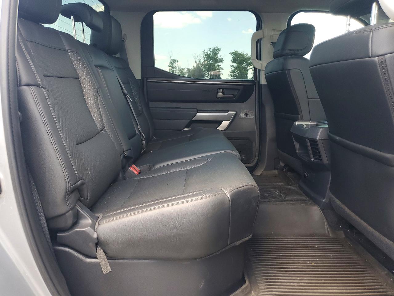 Toyota Tundra Sr5