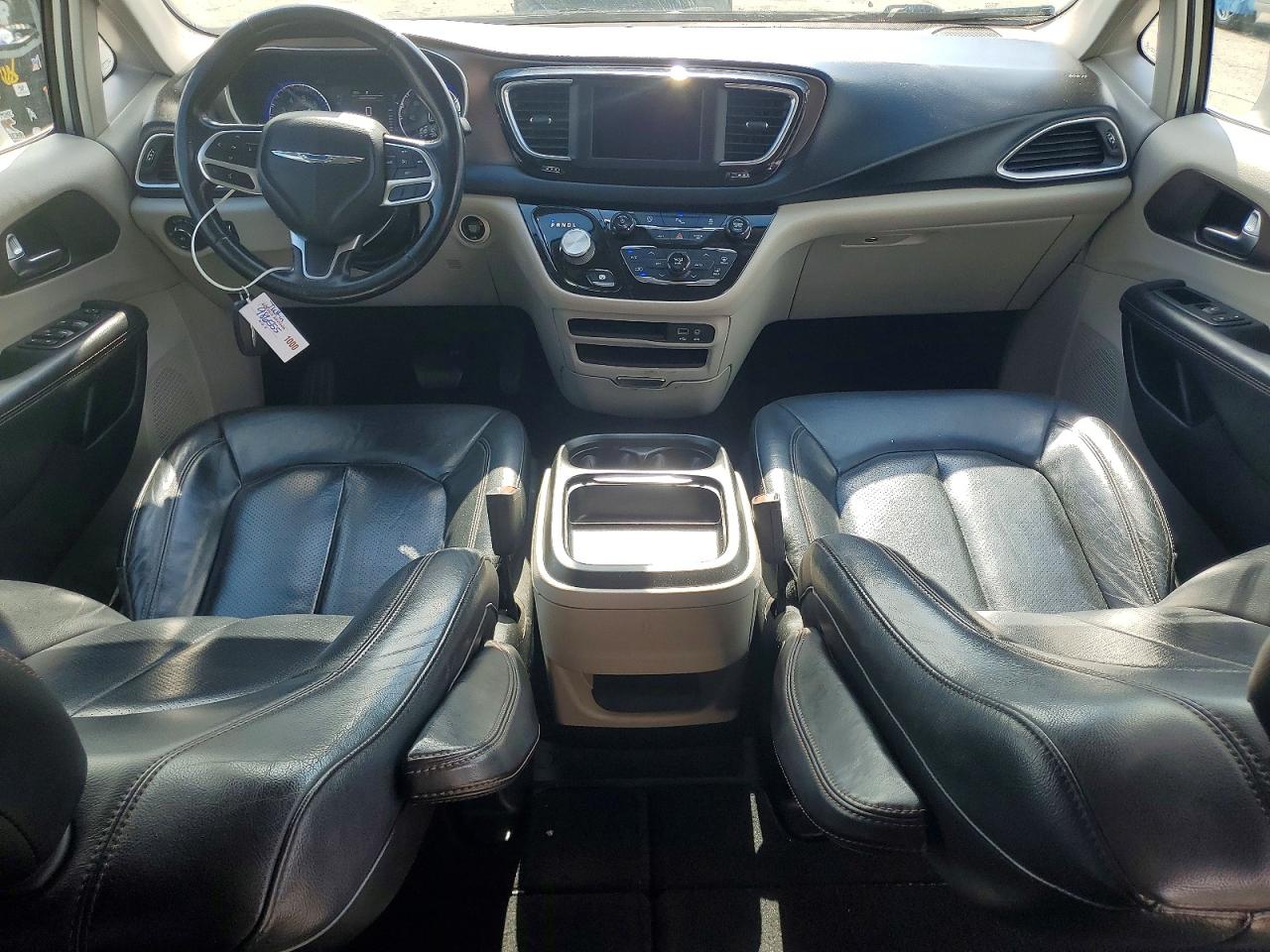 Chrysler Pacifica Touring L