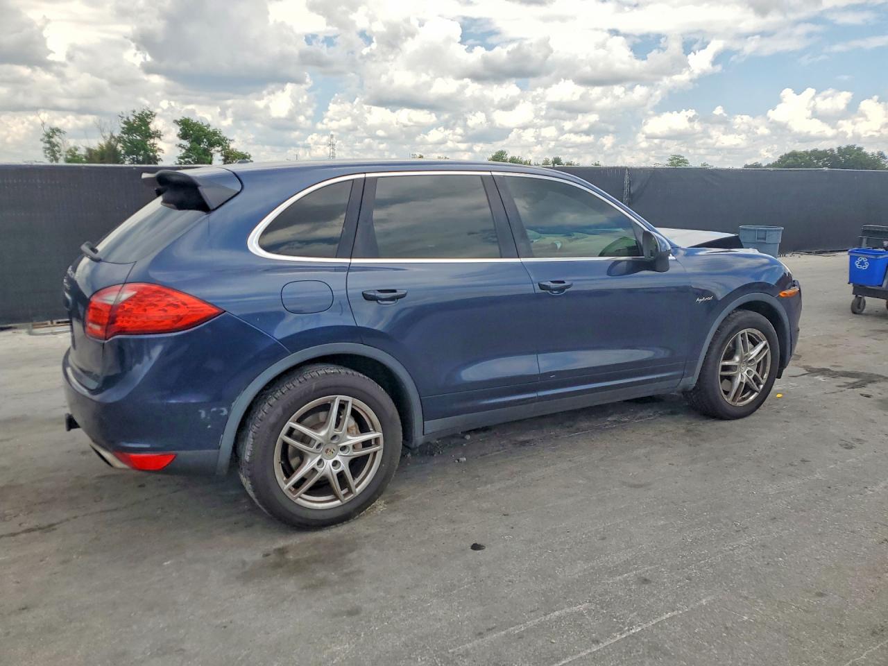 Porsche Cayenne S Hybrid