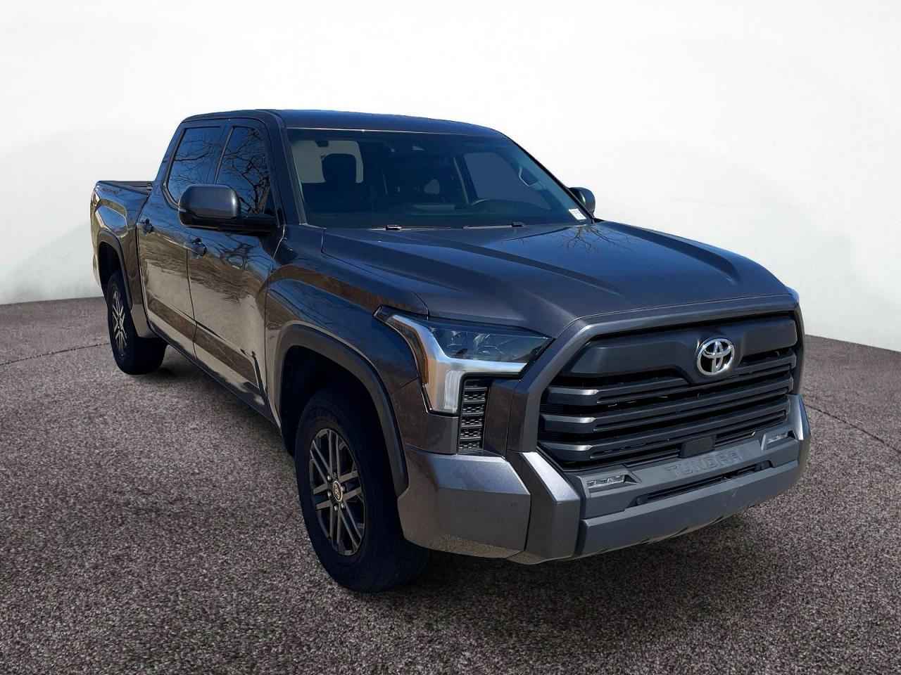 Salvage Toyota Tundra Image