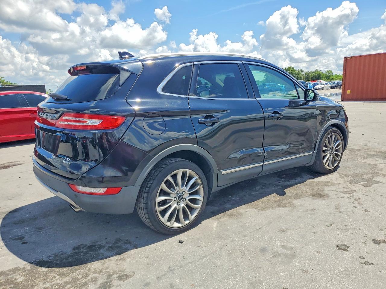 Lincoln MKZ Reserve