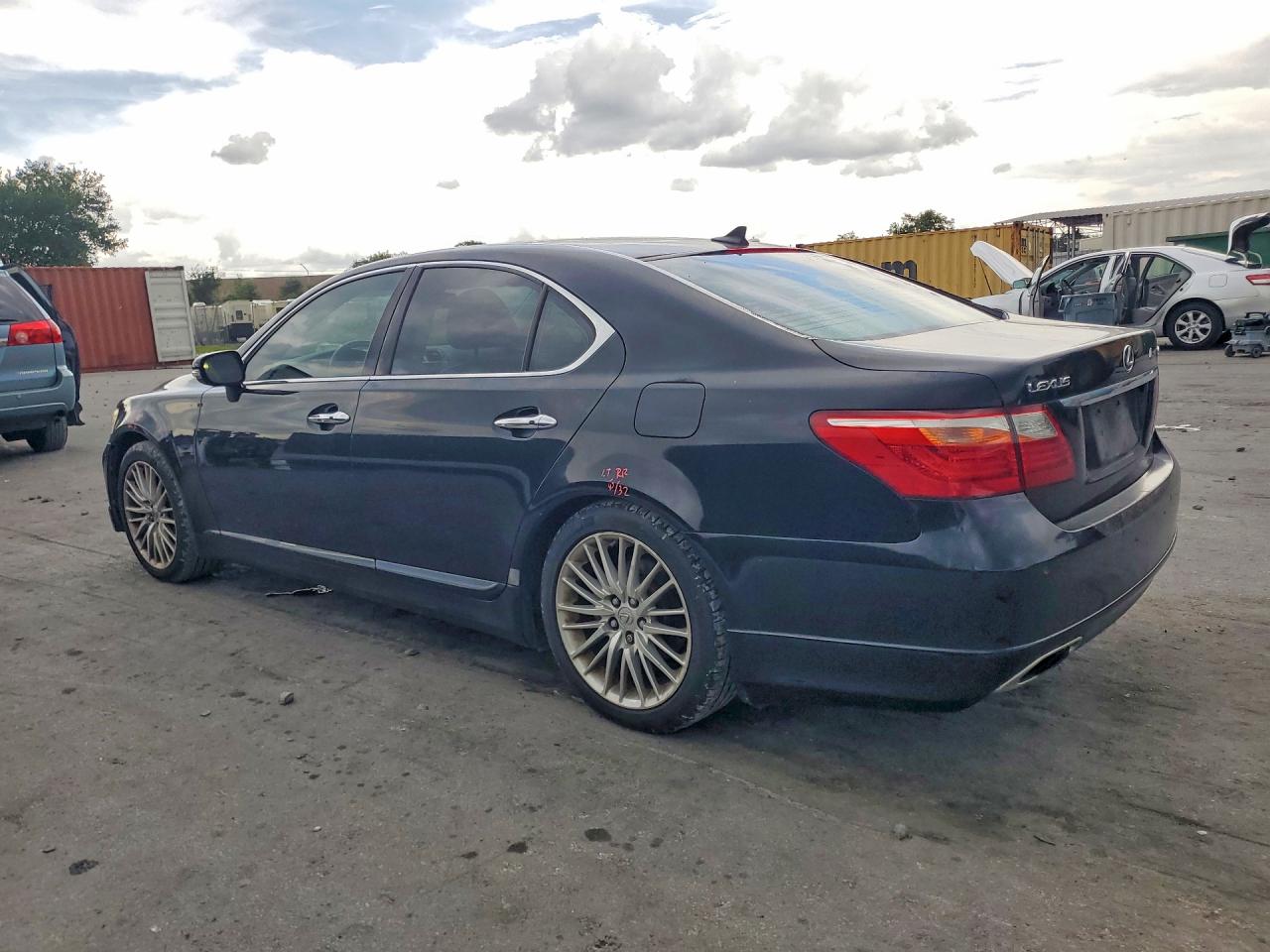 Lexus LS 460