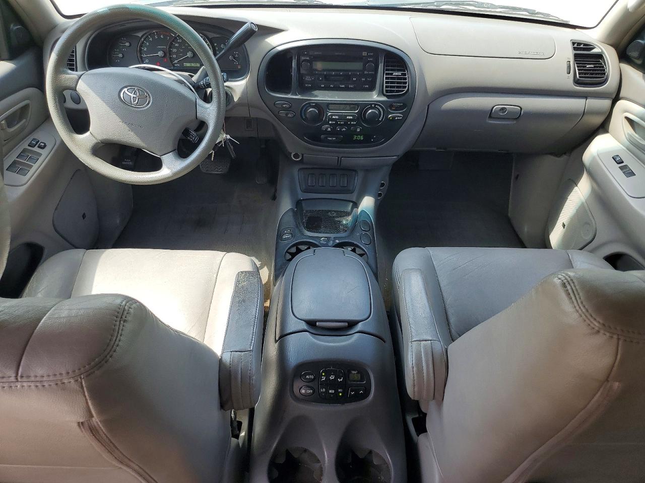 Toyota Sequoia Sr5