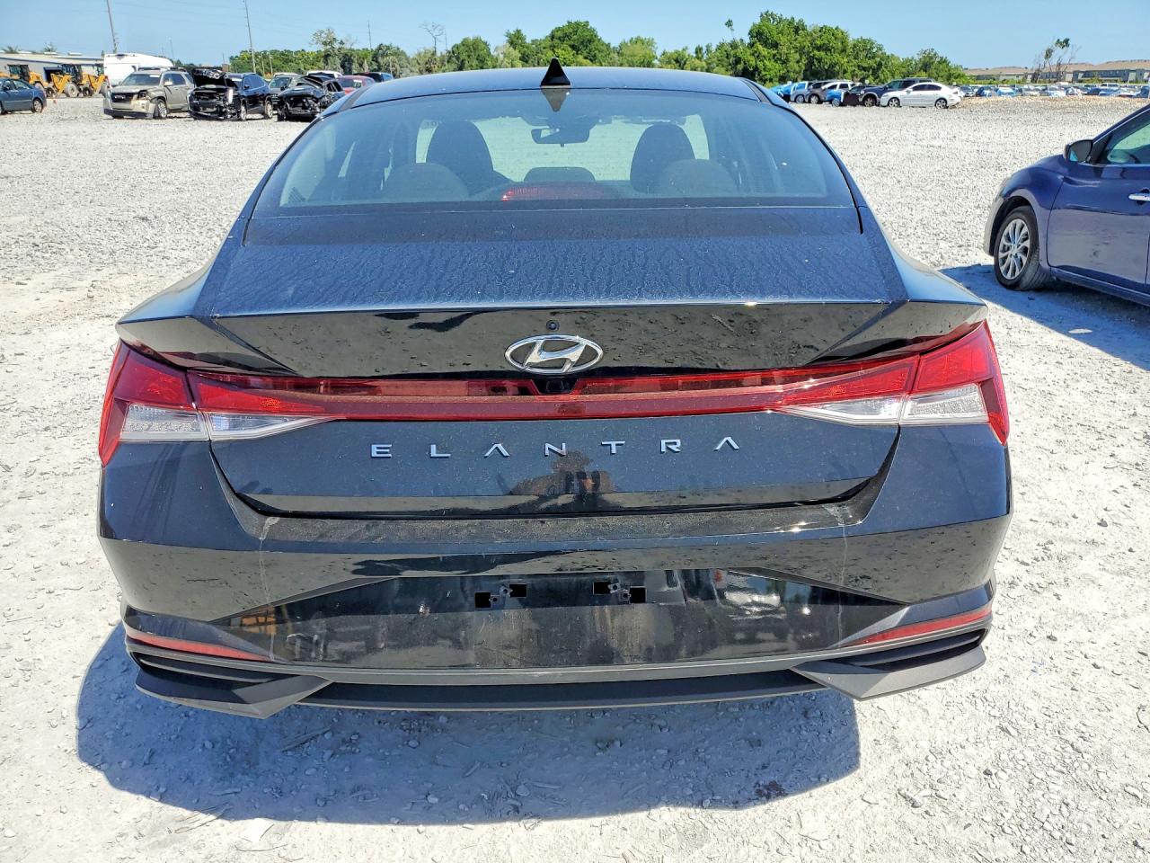 Hyundai ELANTRA Sel