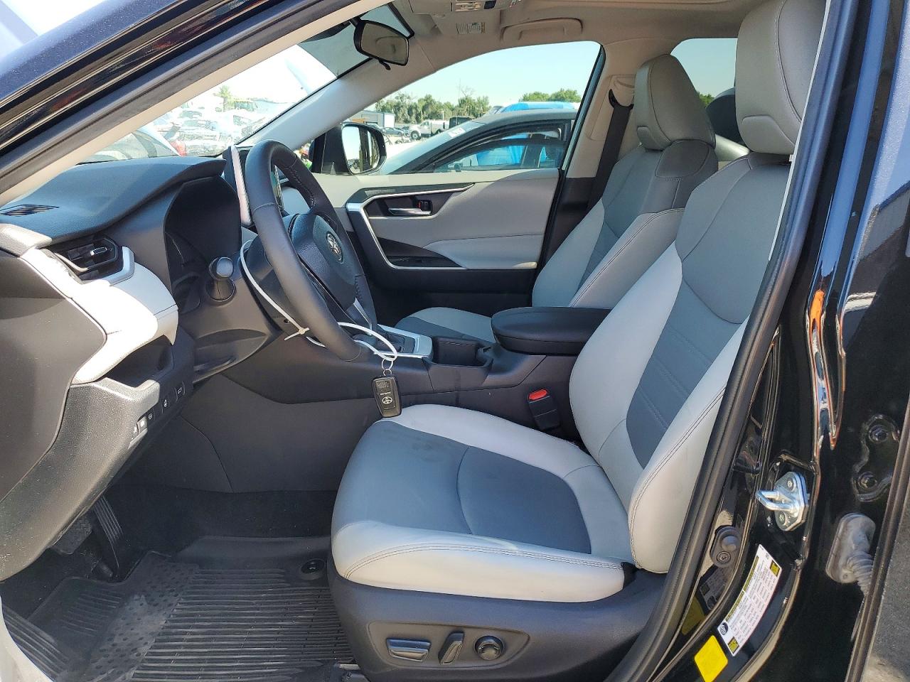 Toyota RAV4 Xle Premium