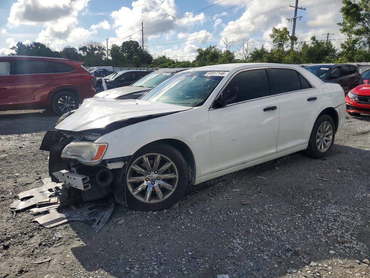 Salvage Chrysler 300 Image