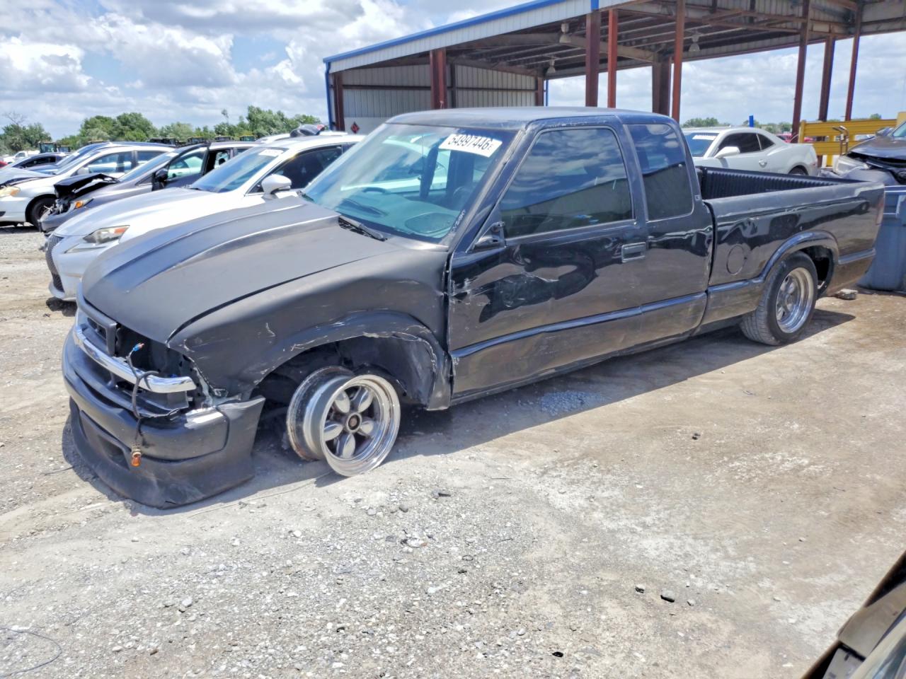 Salvage Chevrolet S-10 Image