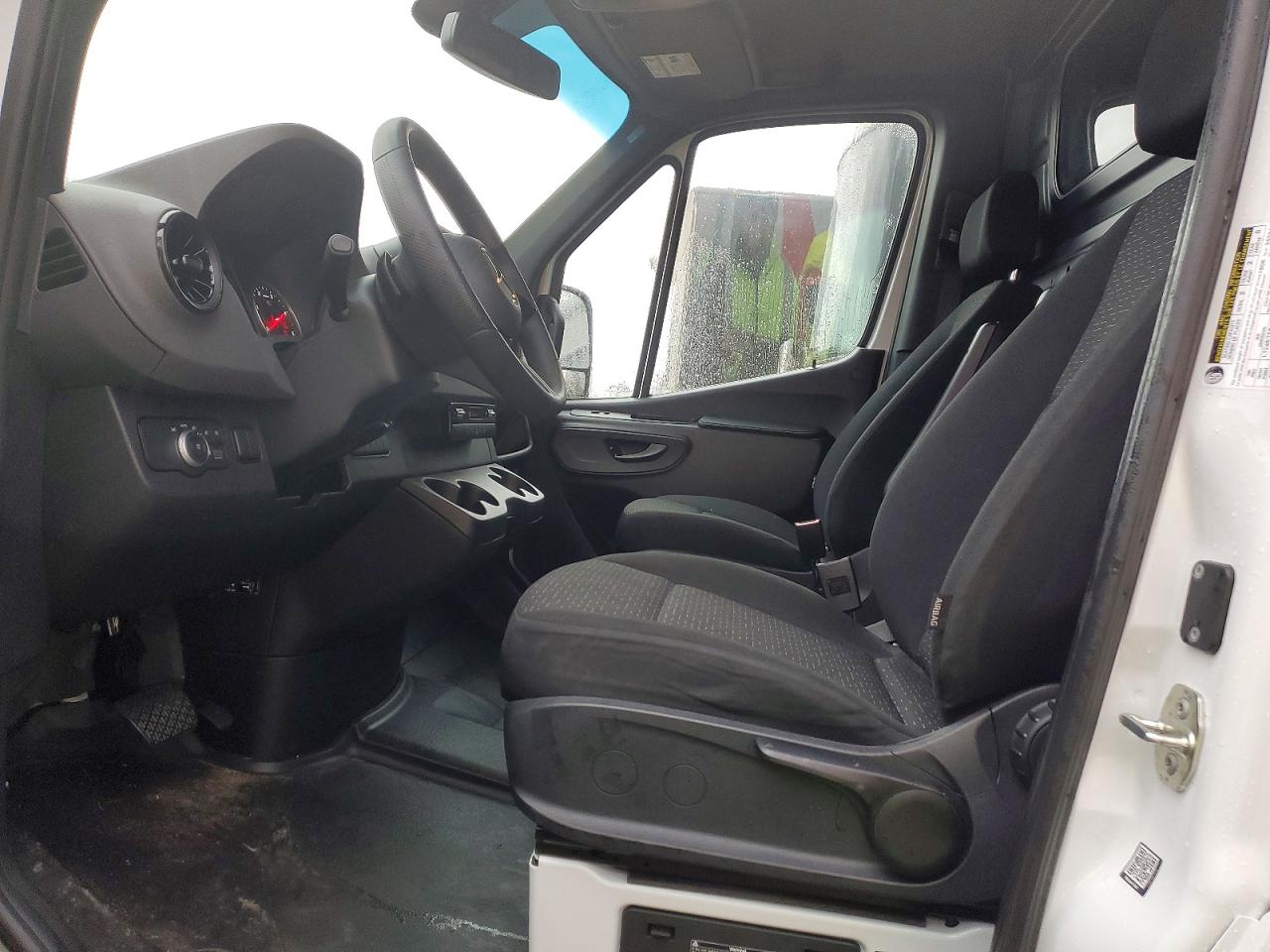 Mercedes-Benz Sprinter 2500