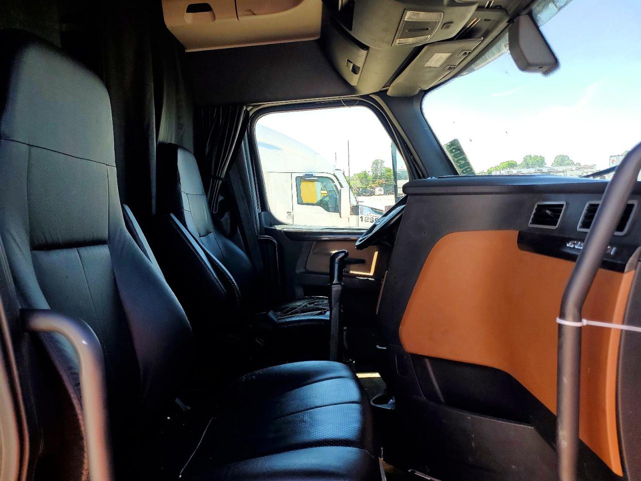 Freightliner Cascadia 126
