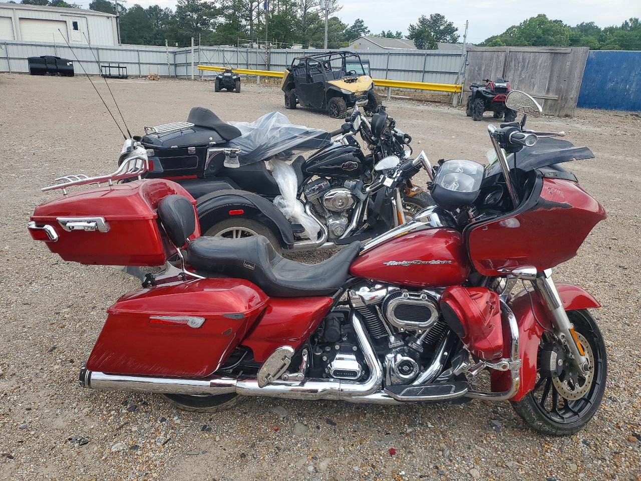 Salvage Harley-Davidson Fl Image
