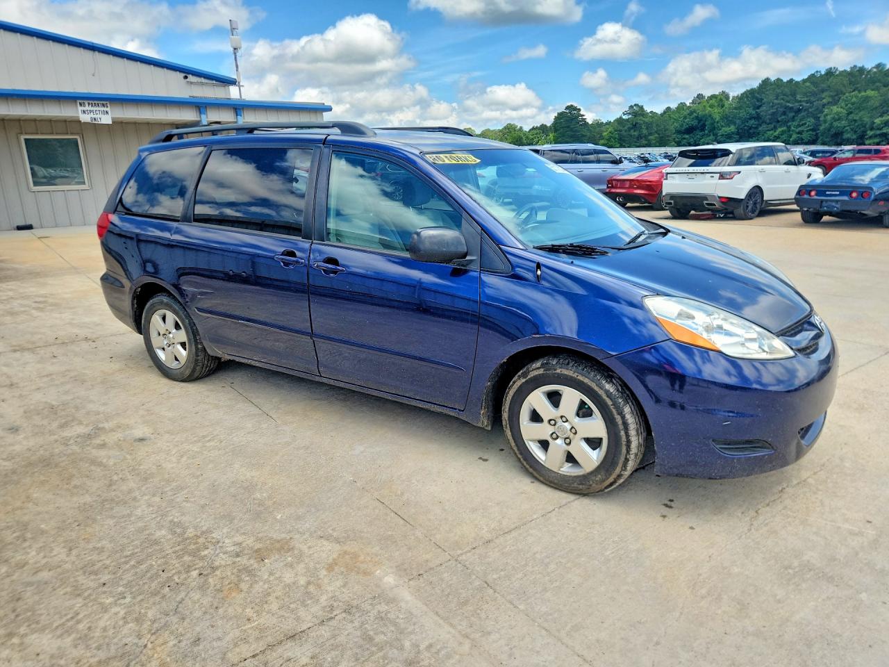 Toyota Sienna Le 7-passenger