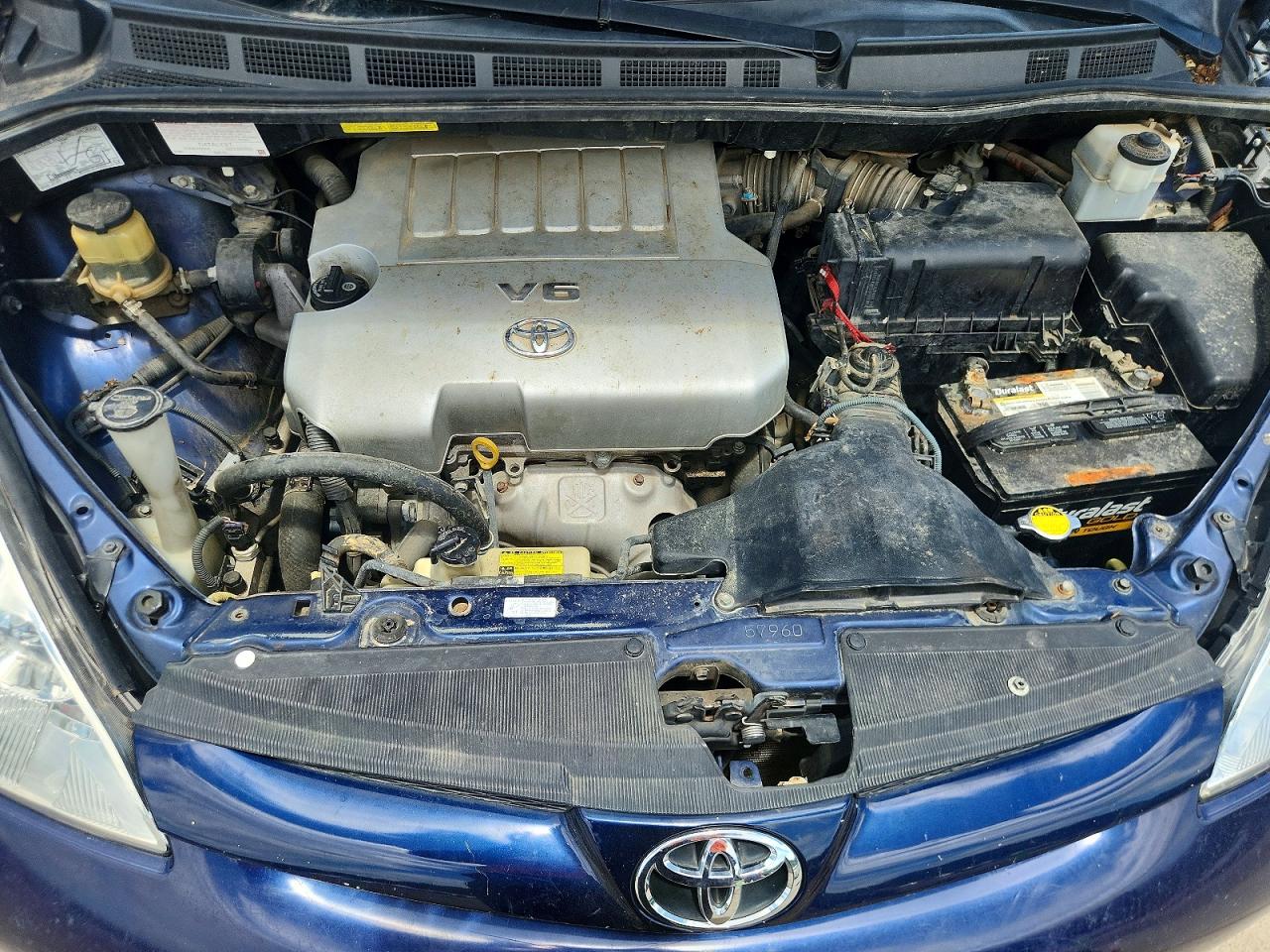 Toyota Sienna Le 7-passenger