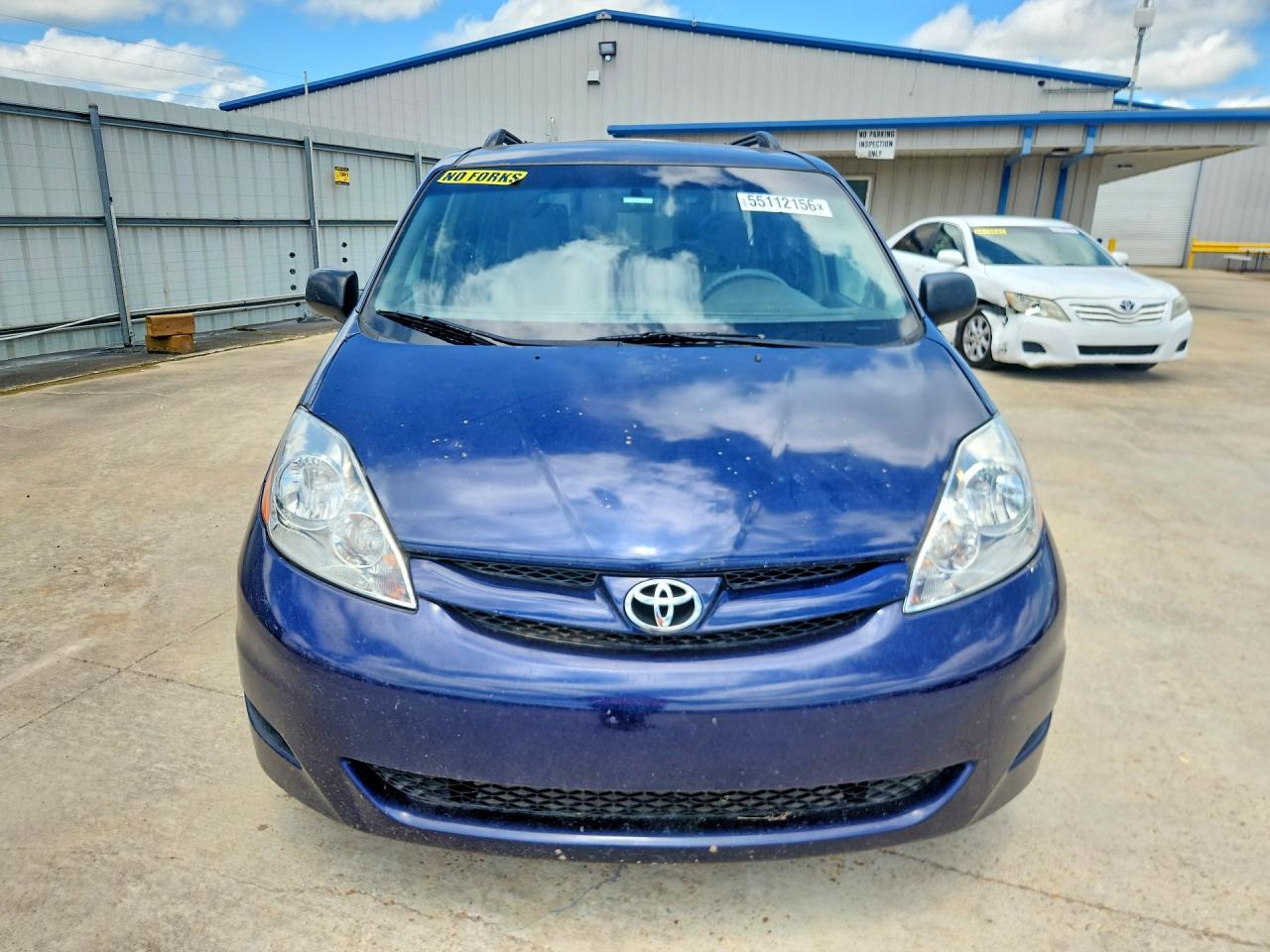 Toyota Sienna Le 7-passenger