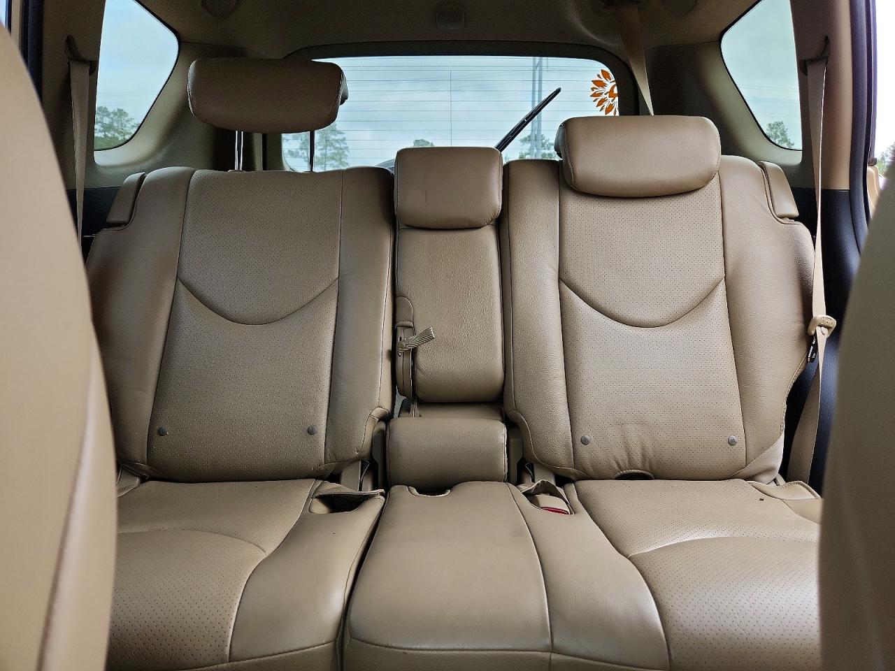 Toyota RAV4 Base
