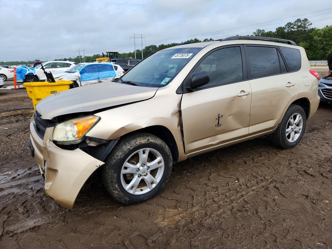Salvage Toyota RAV4 Image
