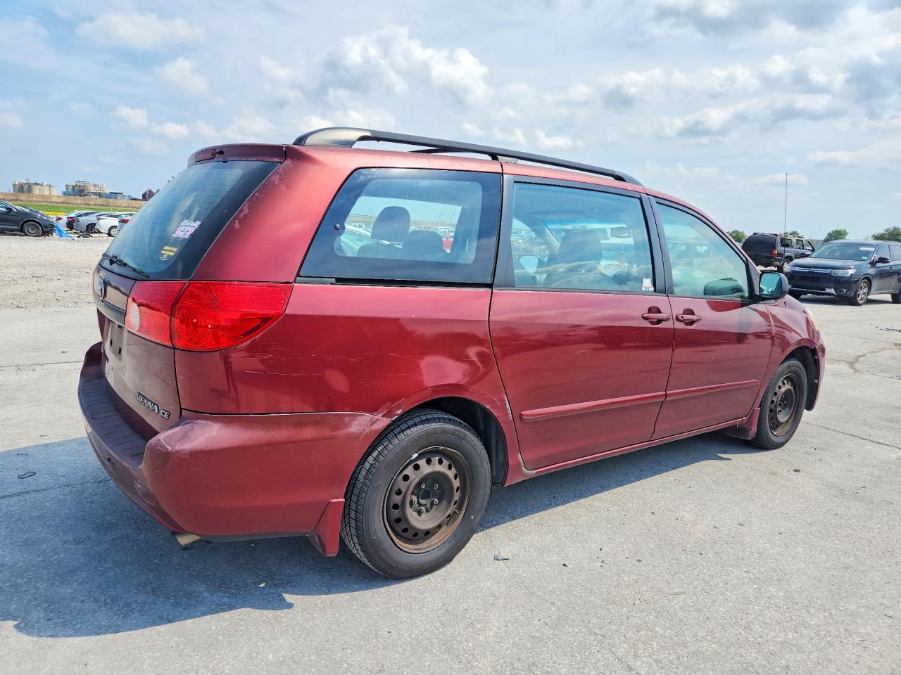Toyota Sienna Ce 8-passenger