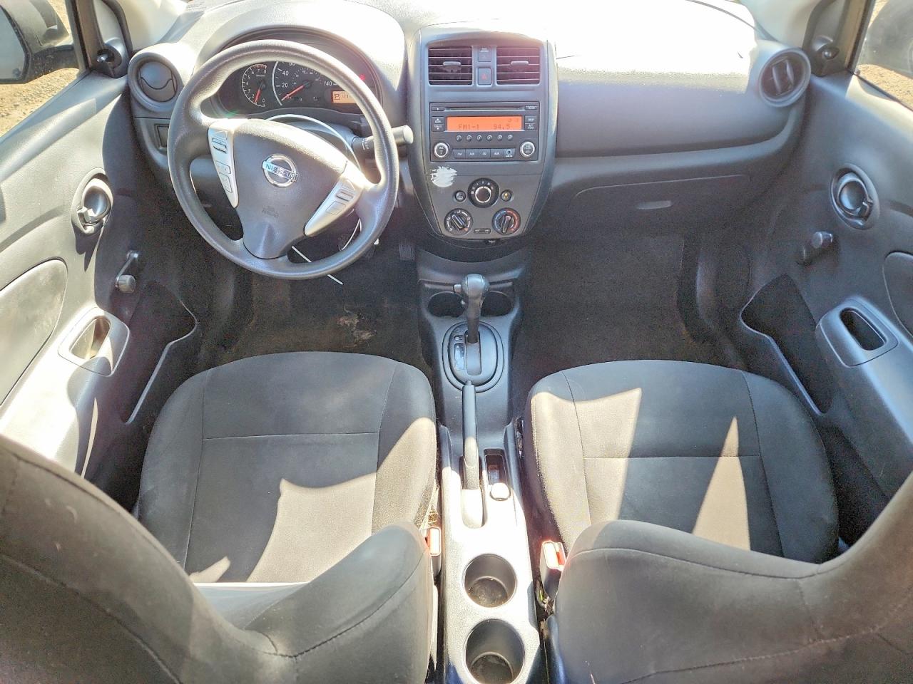 Nissan Versa 1.6 S Plus
