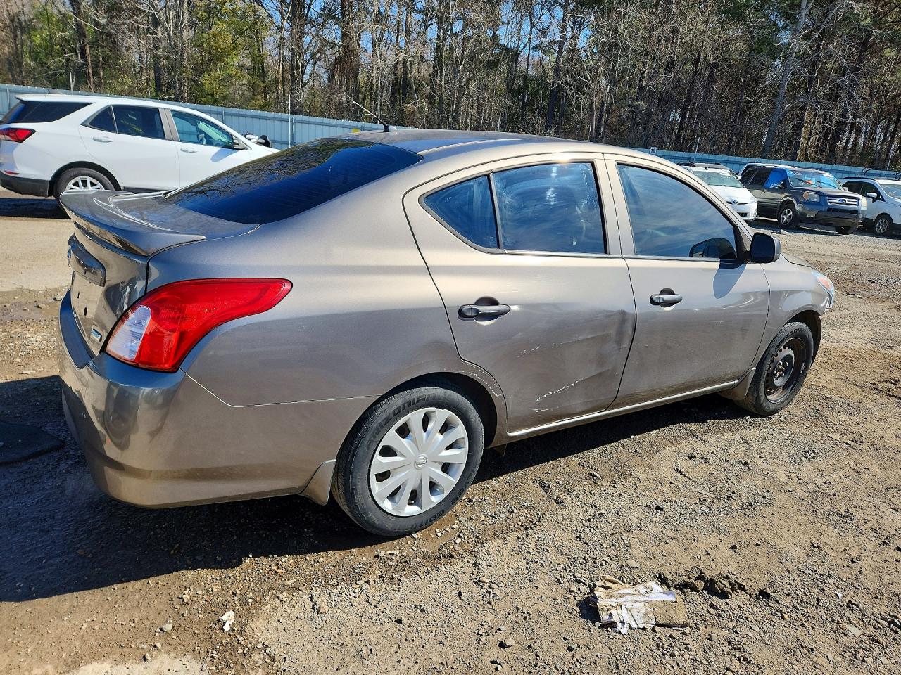 Nissan Versa 1.6 S Plus