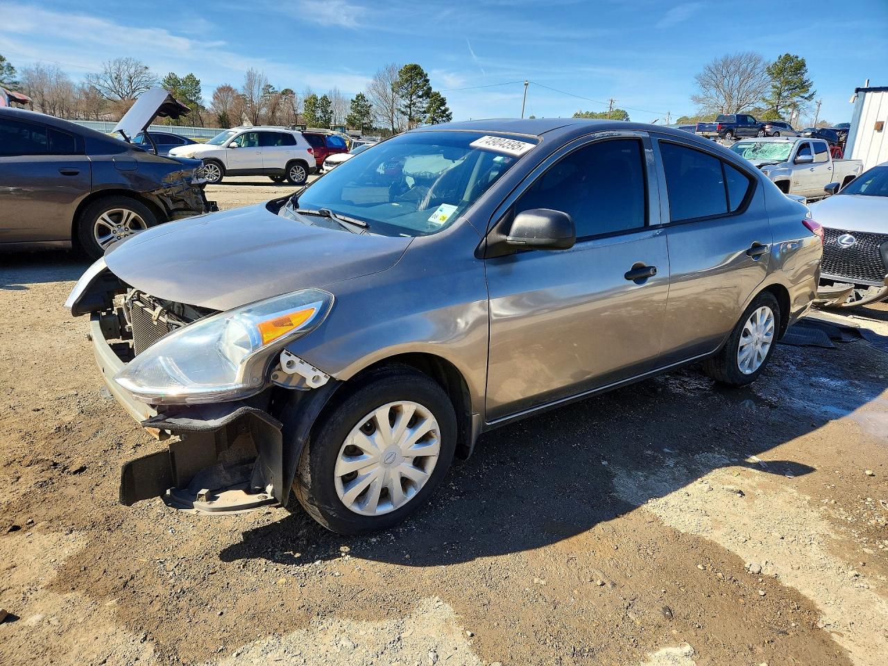 Salvage Nissan Versa Image