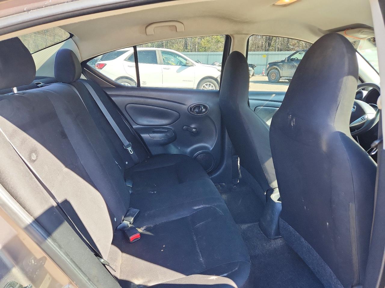 Nissan Versa 1.6 S Plus