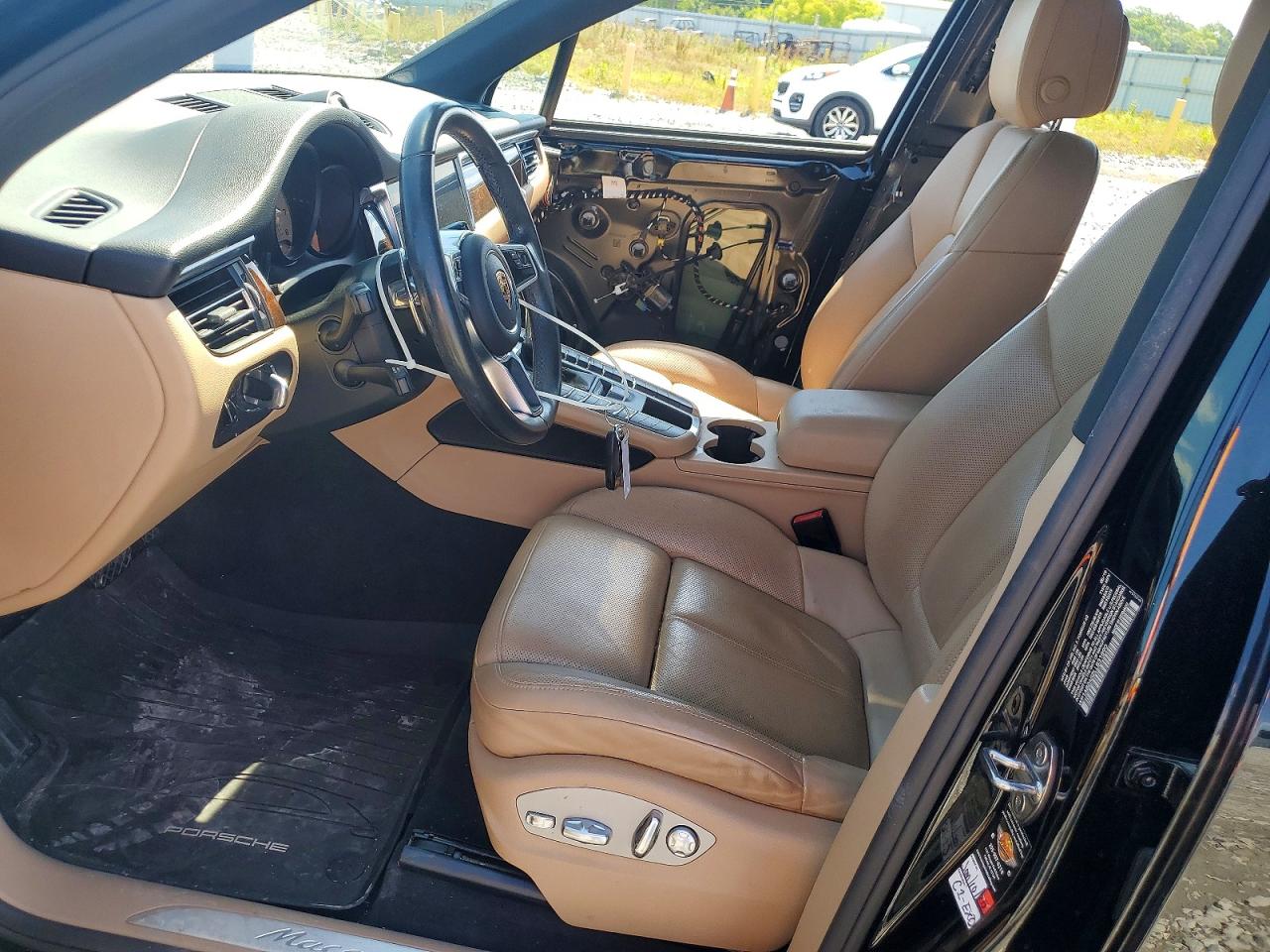 Porsche Macan S