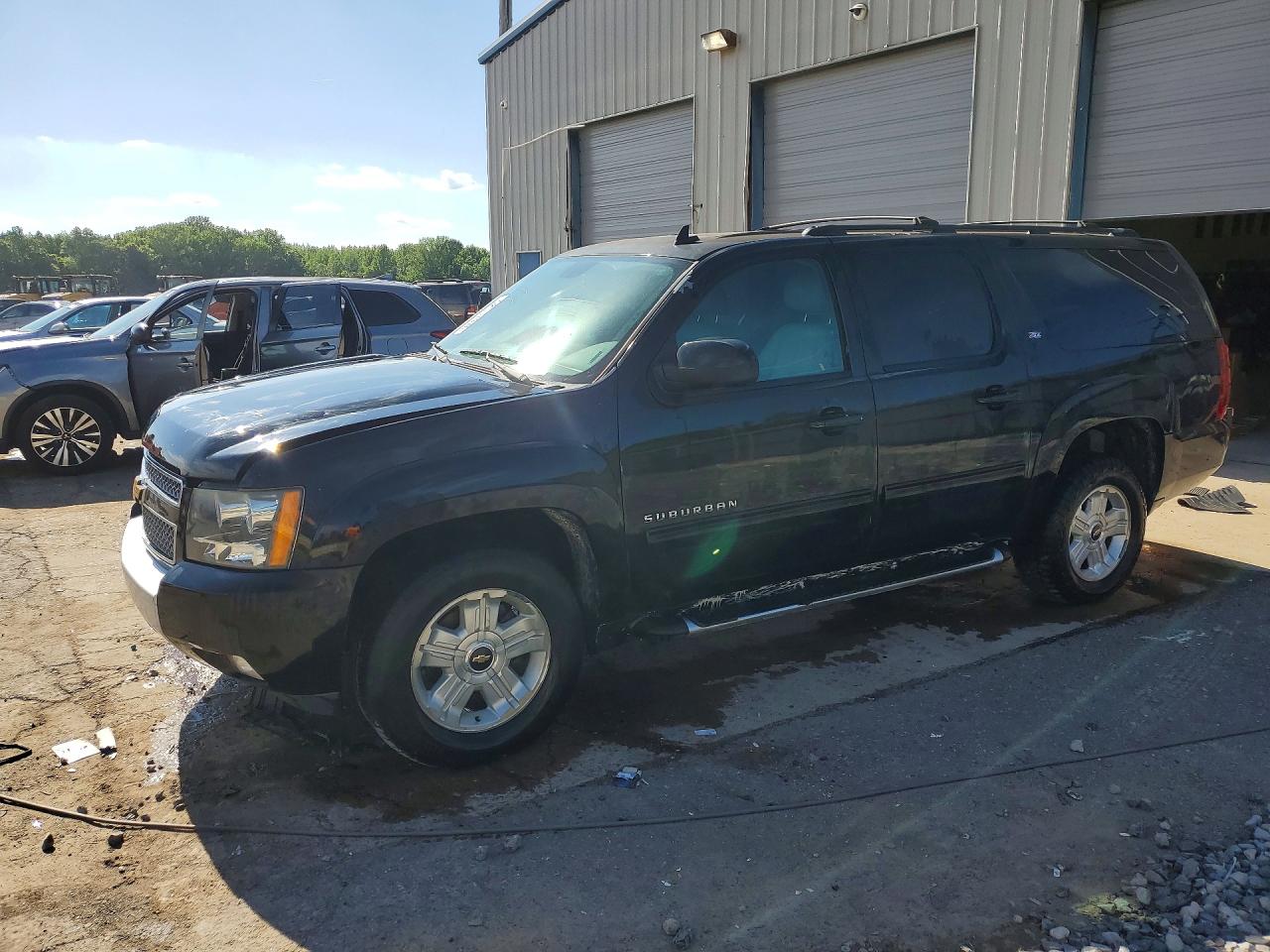 Salvage Chevrolet Suburban Image