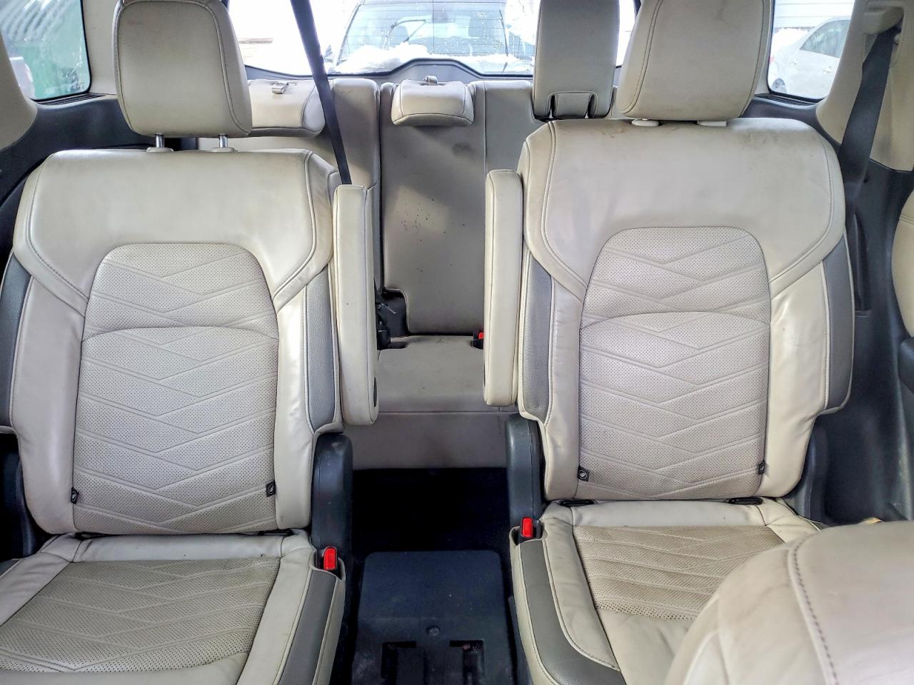 Nissan Pathfinder Platinum