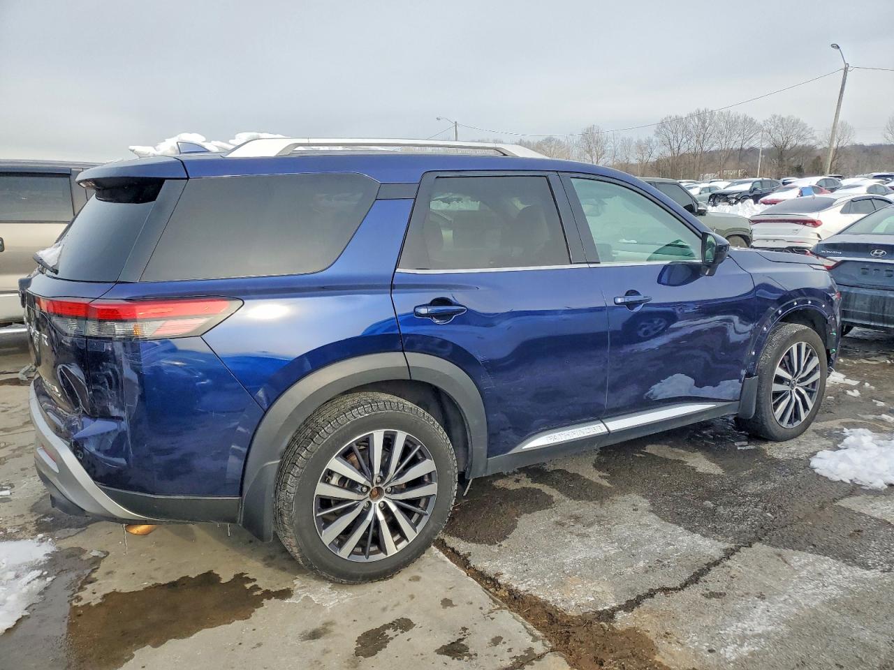 Nissan Pathfinder Platinum