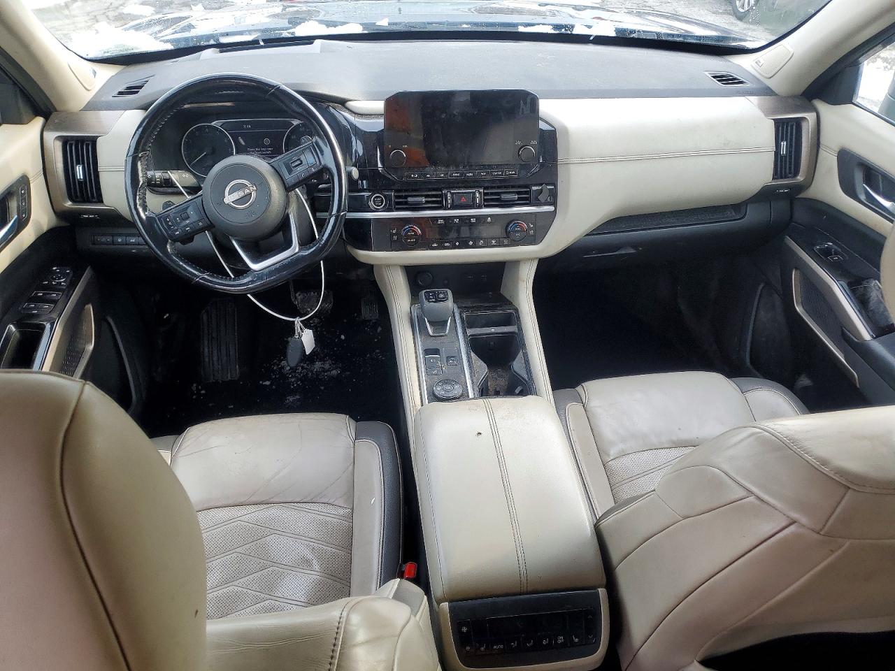 Nissan Pathfinder Platinum
