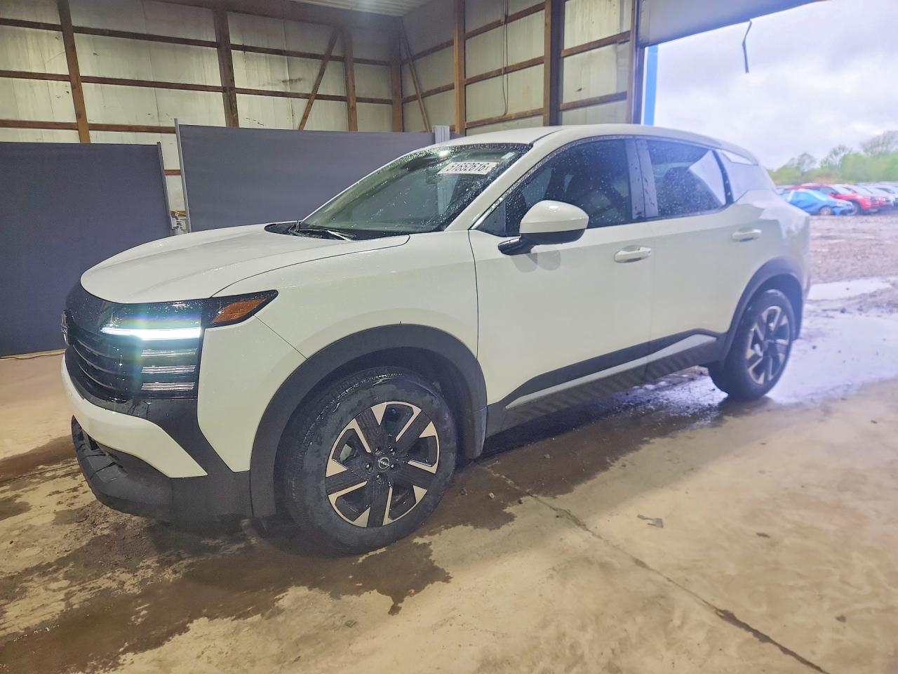 Salvage Nissan Kicks Image