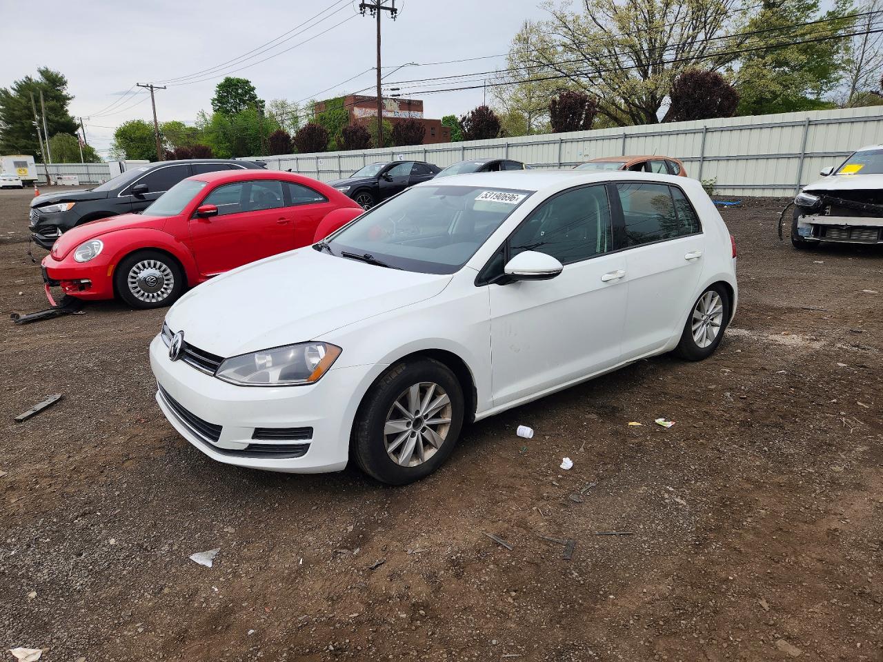 Salvage Volkswagen Golf Image