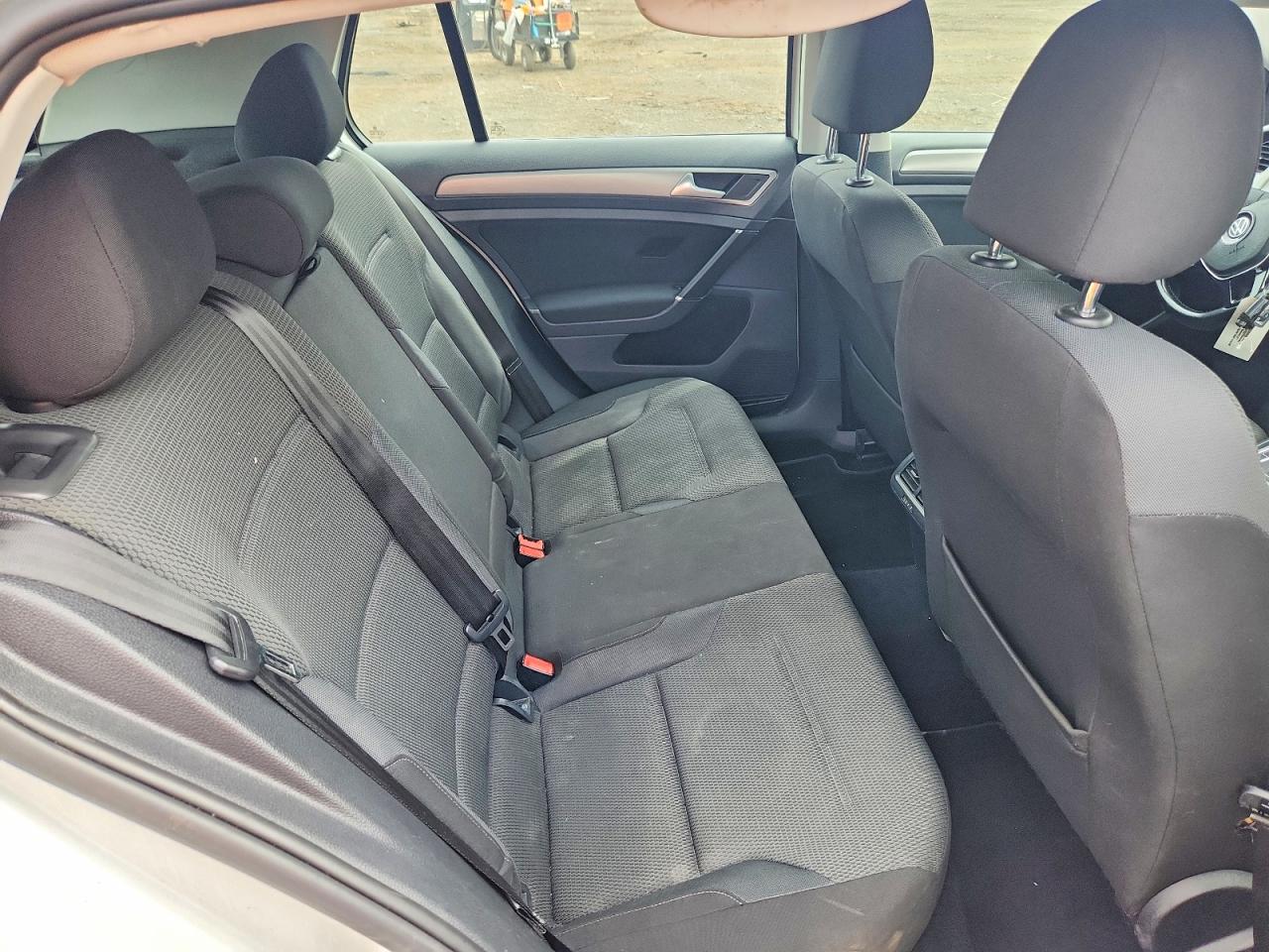 Volkswagen Golf S