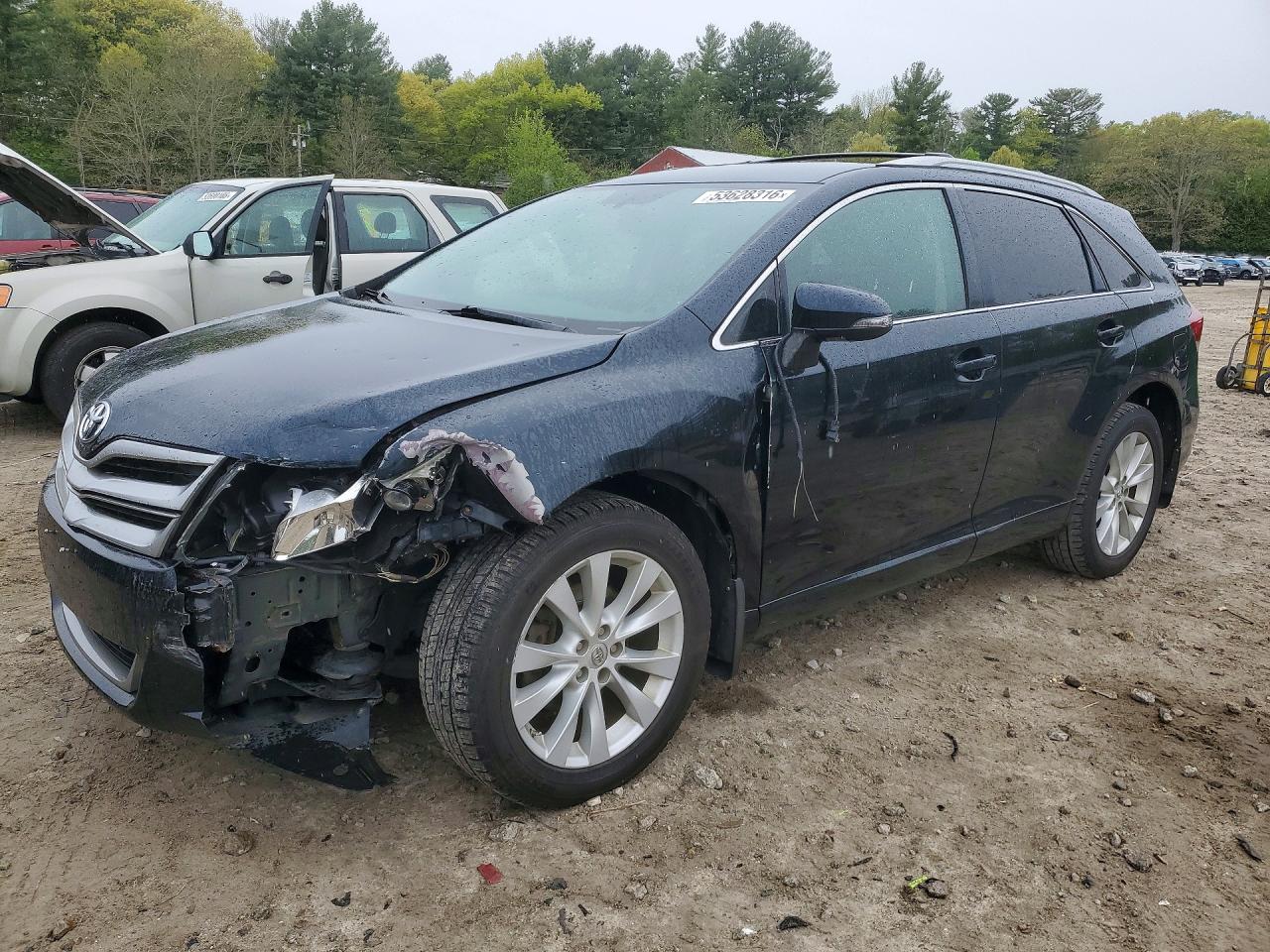 Salvage Toyota Venza Image