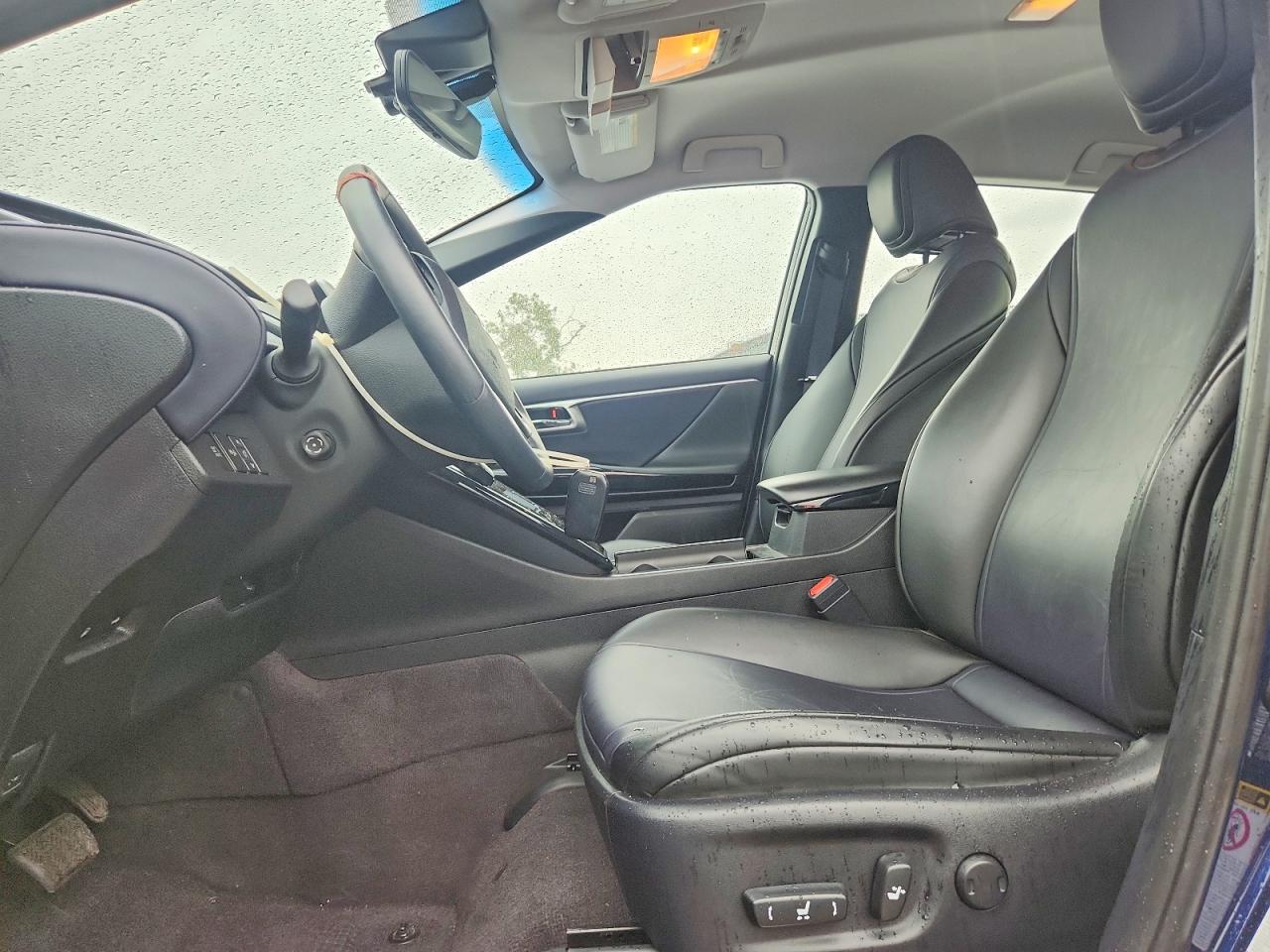 Toyota Mirai Base