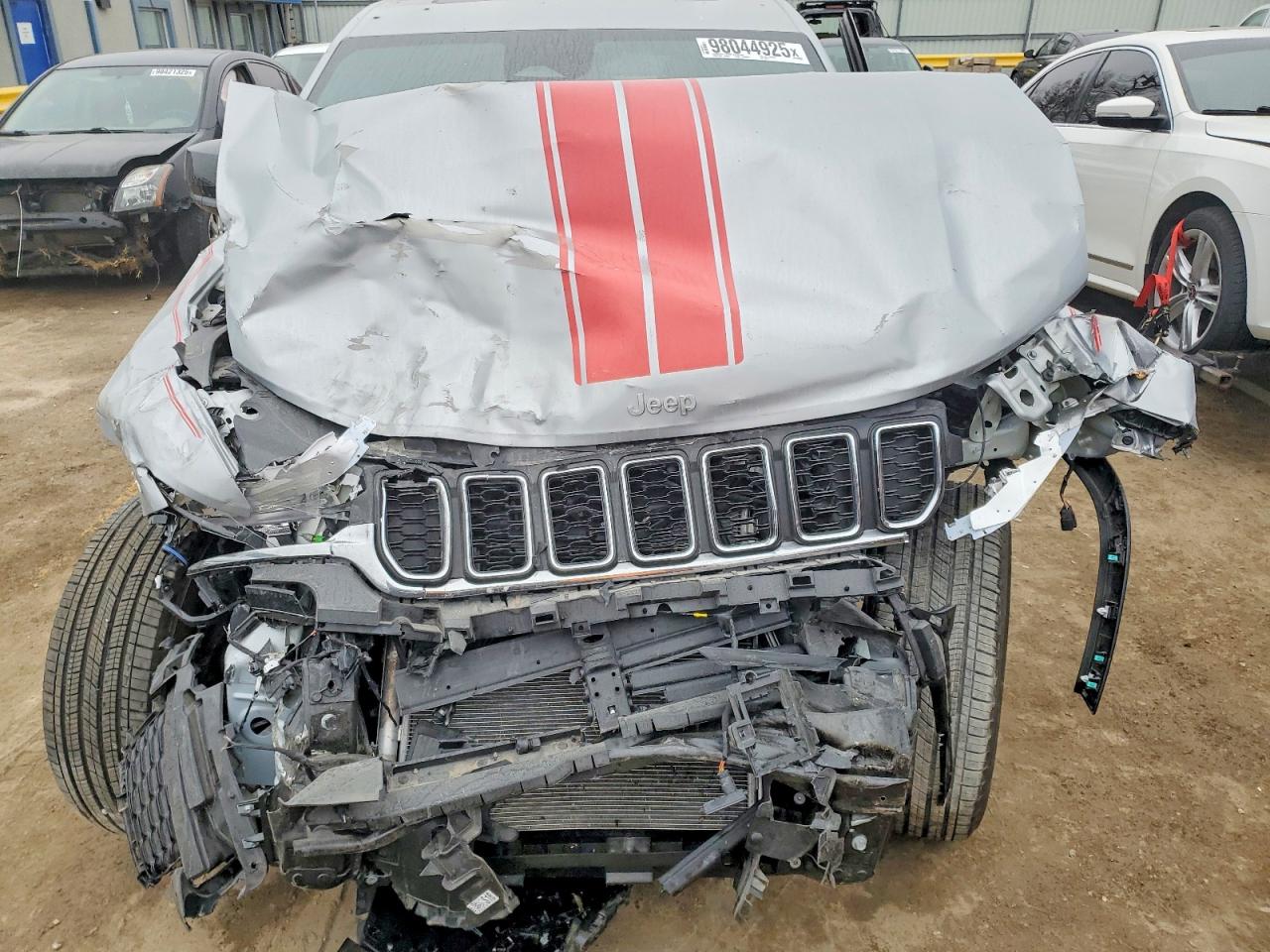 Jeep Grand Cherokee L Laredo