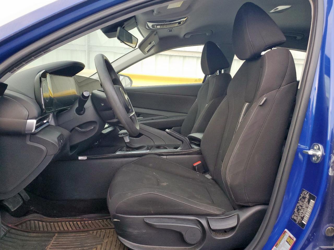 Hyundai ELANTRA Sel