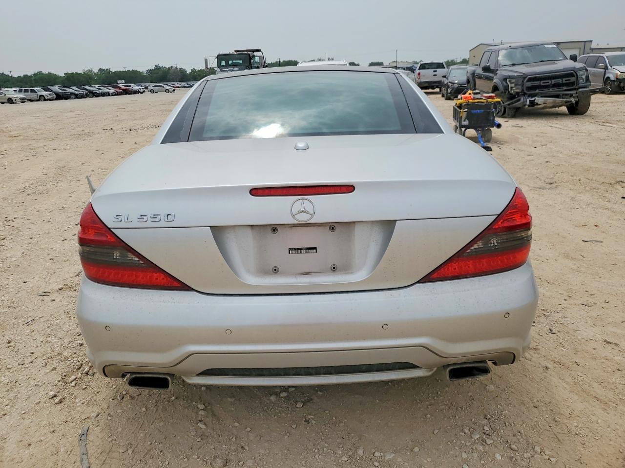 Mercedes-Benz S-Class 550