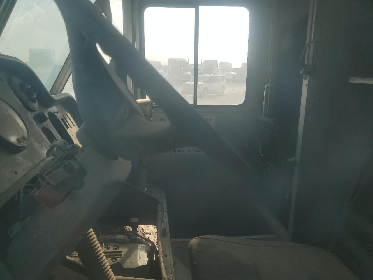 Freightliner Chassis M Line Walk-in Van