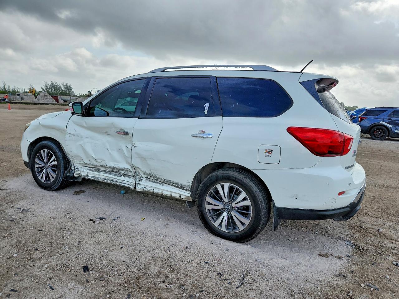 Nissan Pathfinder Sl