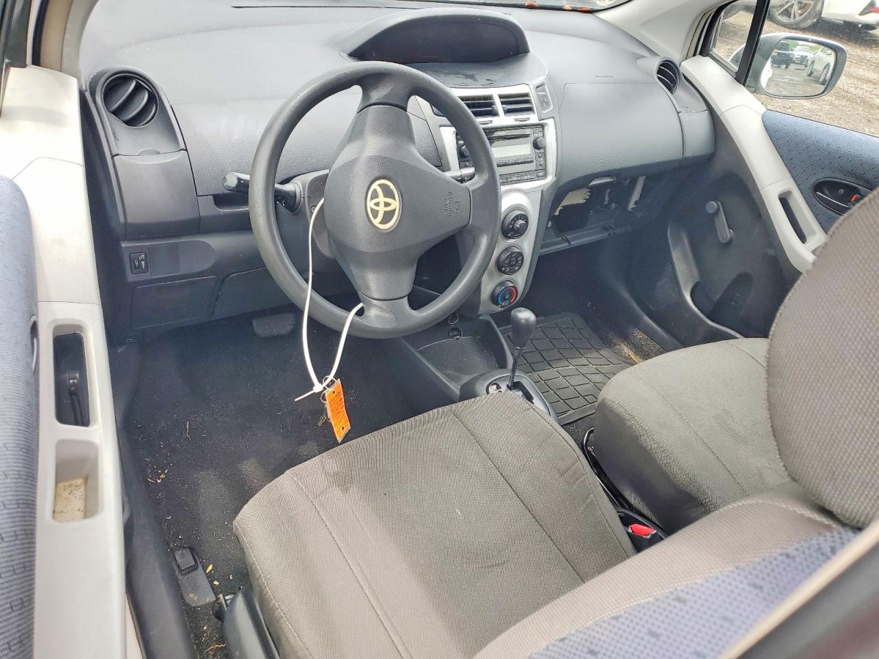 Toyota Yaris Base