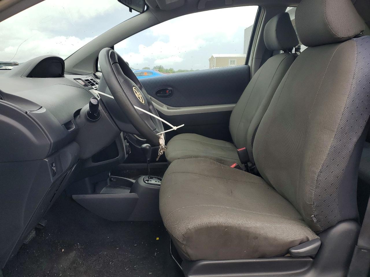 Toyota Yaris Base