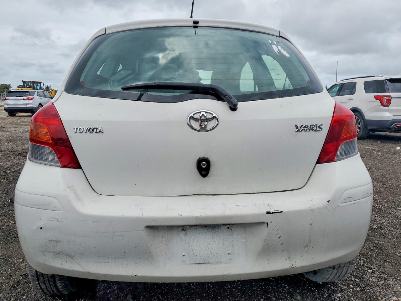 Toyota Yaris Base