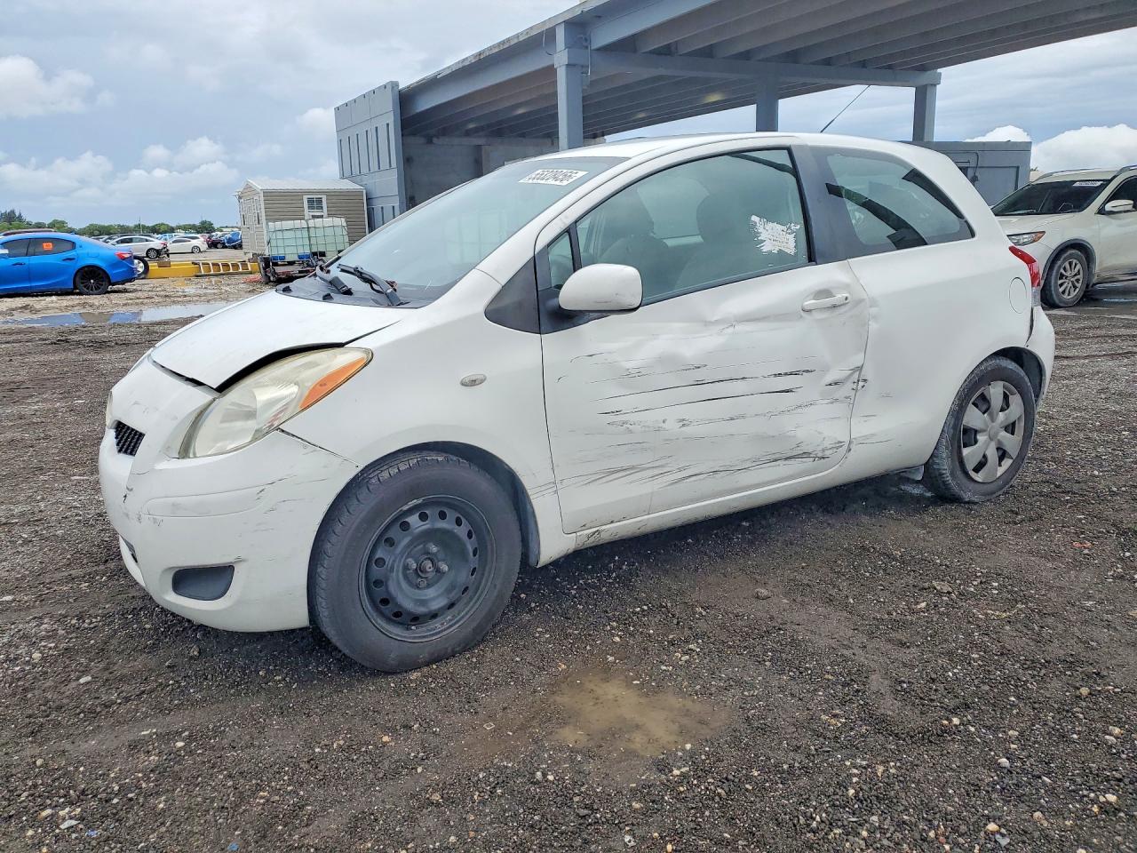 Salvage Toyota Yaris Image