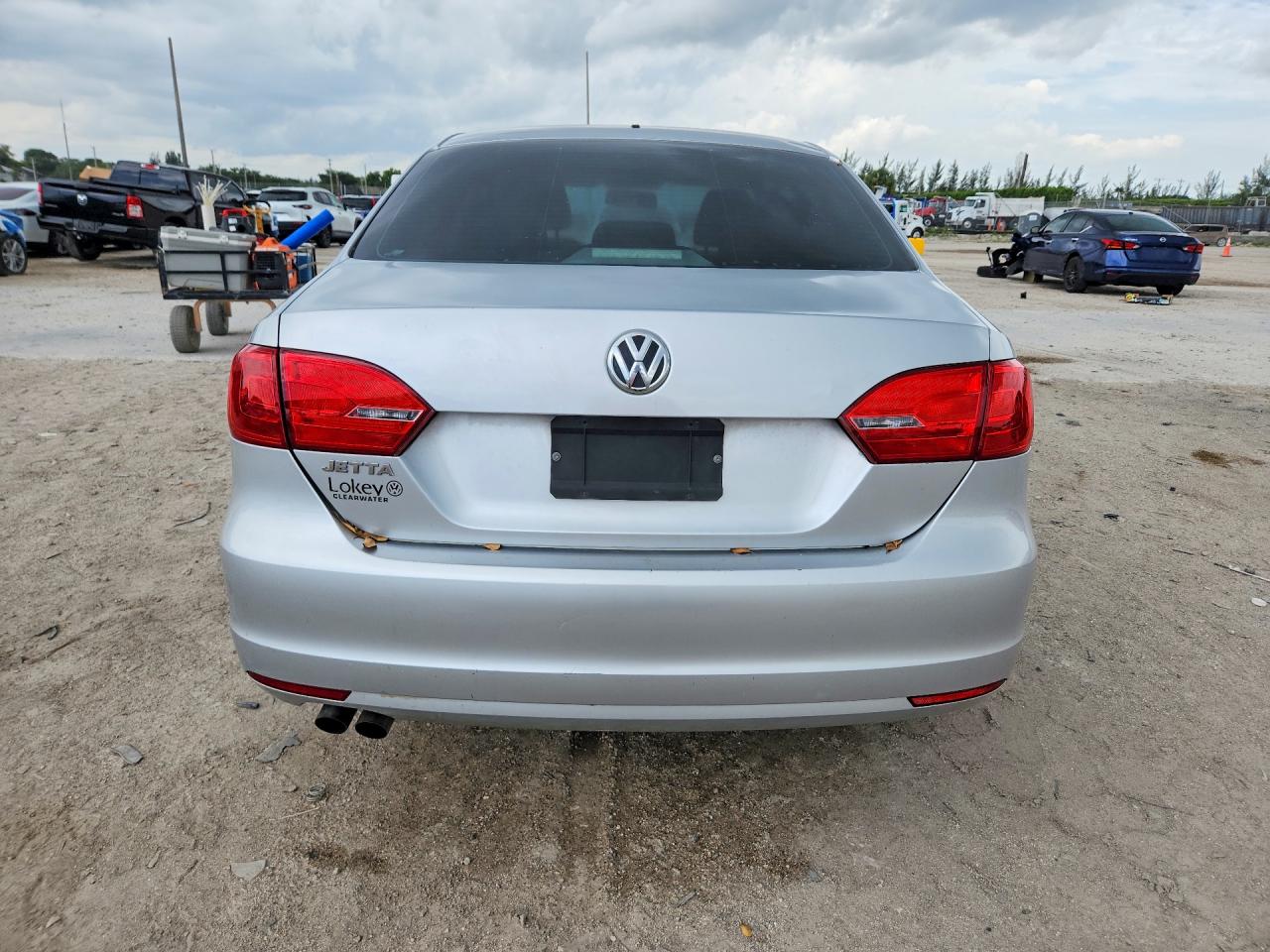 Volkswagen Jetta Base