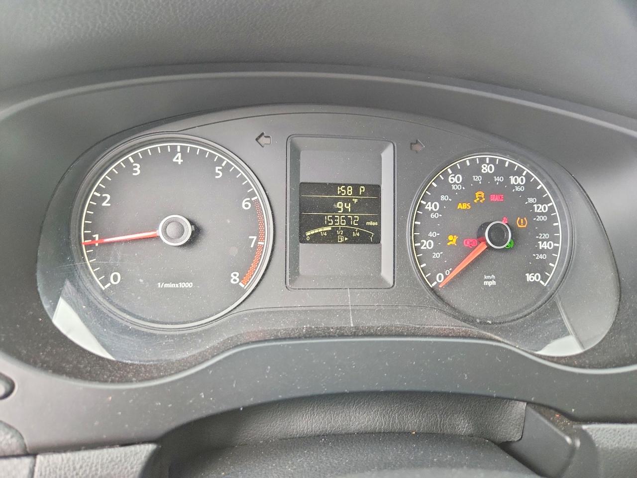 Volkswagen Jetta Base
