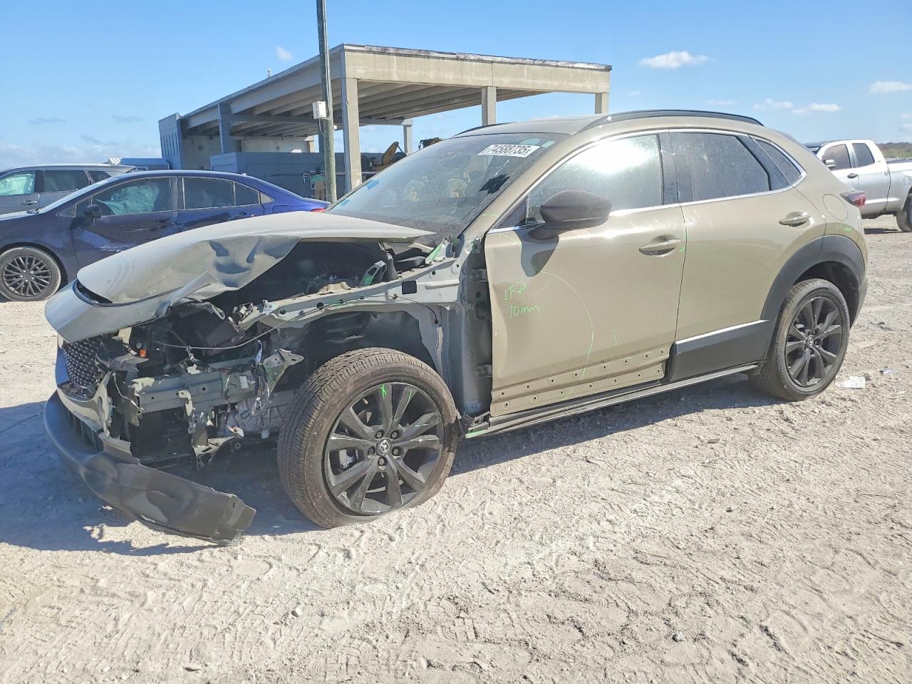 Salvage Mazda Cx Image
