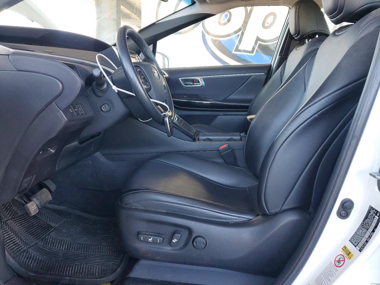 Toyota Mirai Base